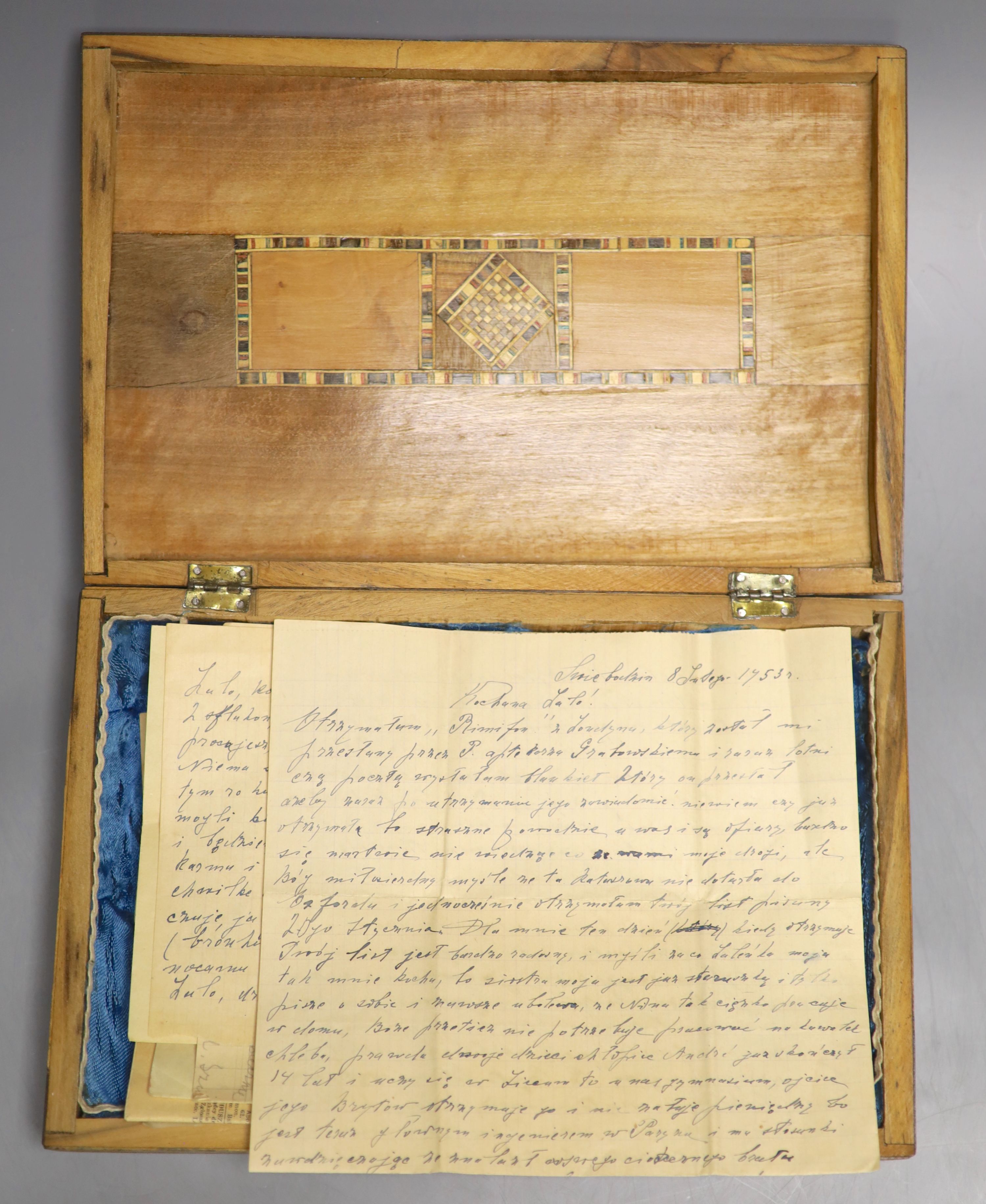 Ephemera: Correspondence relating to WWII Polish POW in straw work box